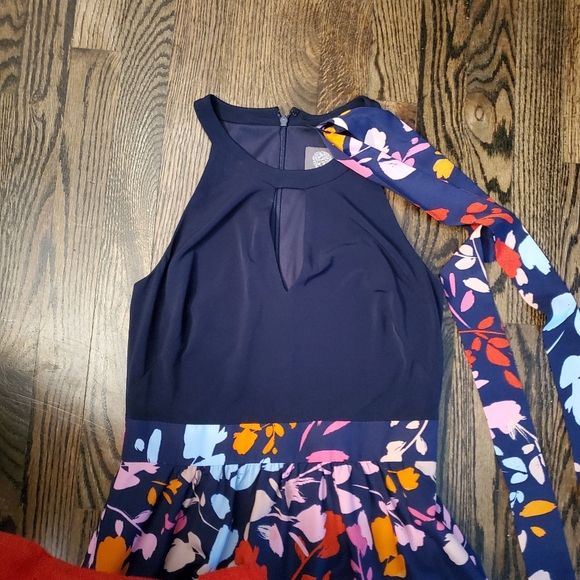 Vince Camuto Colorful Navy Pink Orange Halter w/ Keyhole Maxi Dress w/ Sash sz 2 - Picture 5 of 15